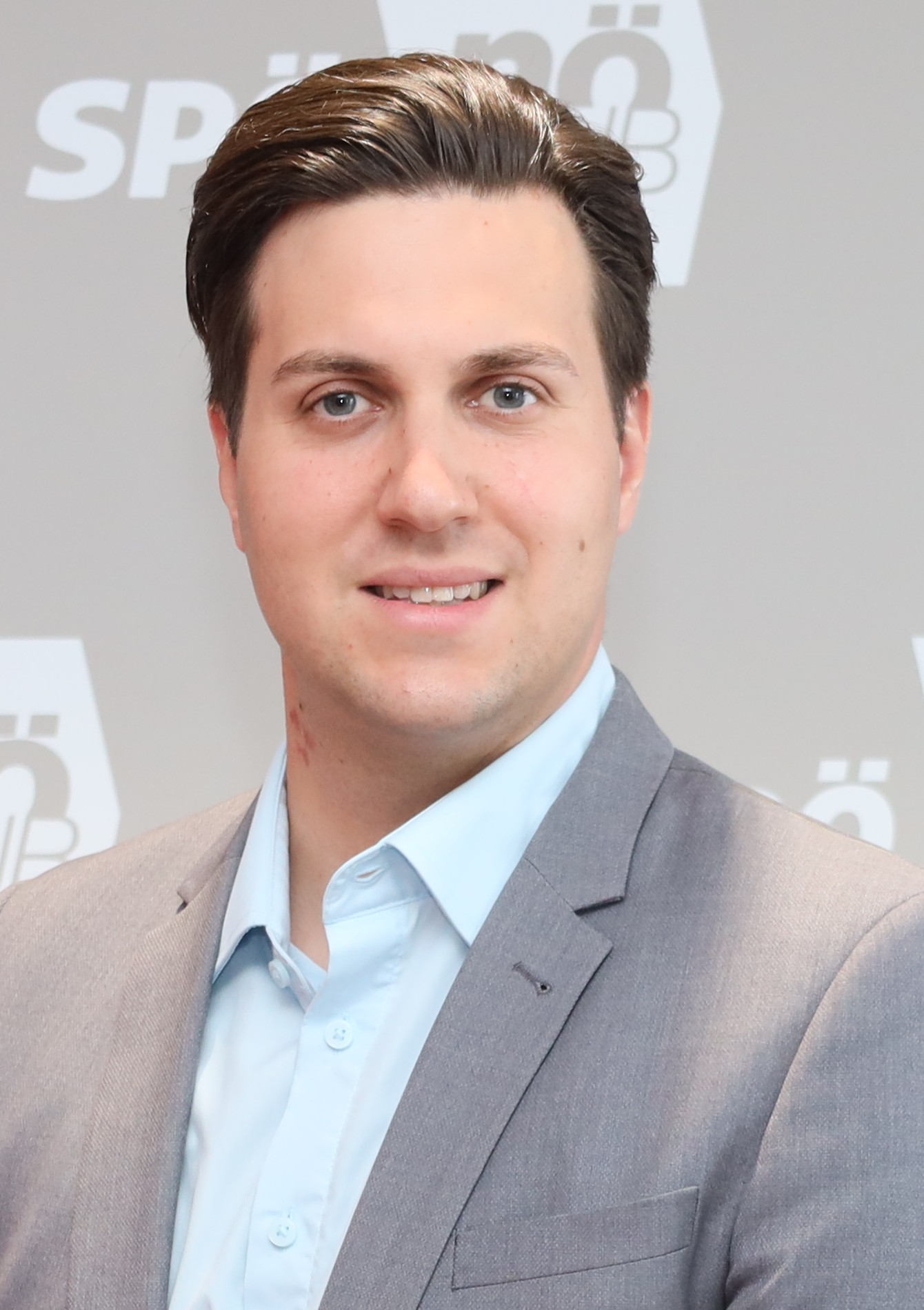 Florian Fuchs, BA