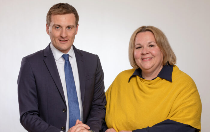 LPV Sven Hergovich und LAbg. Kathrin Schindele weiß