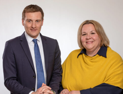 Hergovich/Schindele: „Blau-gelbes Schulstartgeld wieder einführen!“